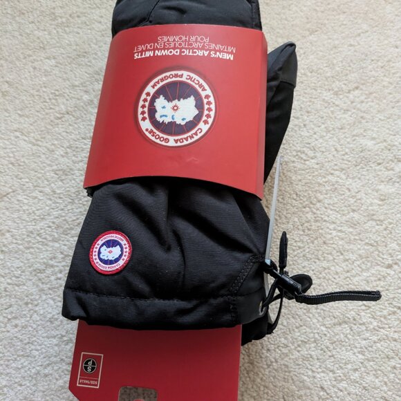 Canada Goose Other - Canada Goose Black Arctic Down Mitts, Small